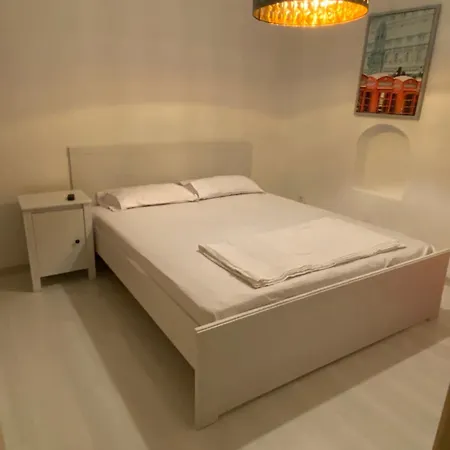 Tatil Evi Bitez Aktur Sitesi Oezel Plajli